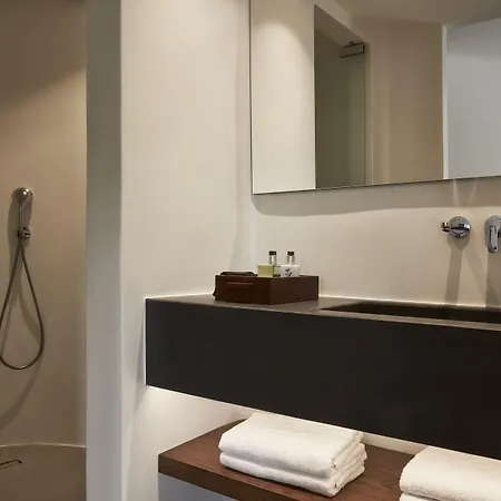 Orama & 酒店 费拉