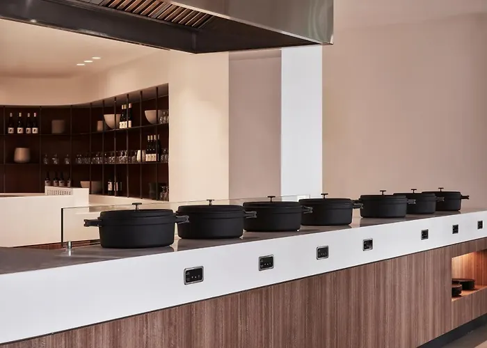 Orama Hotel&spa Fira (Santorini)