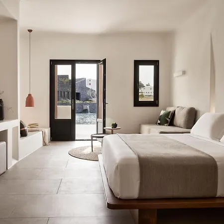 Orama & 5* Fira (Santorini)